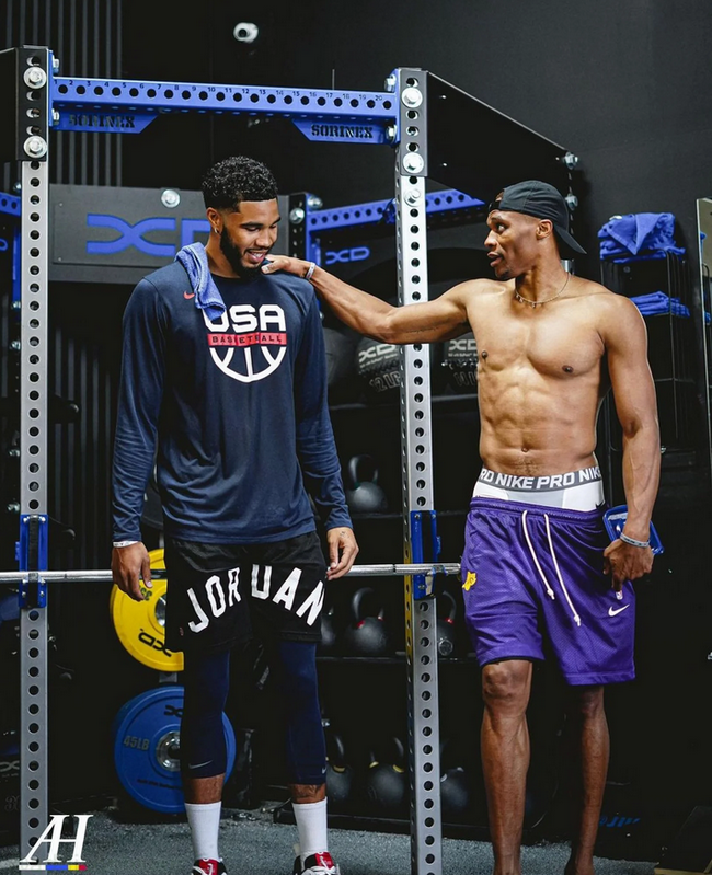 加盟至今仅替补出场2次，斯基拉：吉拉尔迪可能冬窗离开罗马（加盟后仅替补出场两次，斯基拉：吉拉尔迪或在冬窗告别罗马）