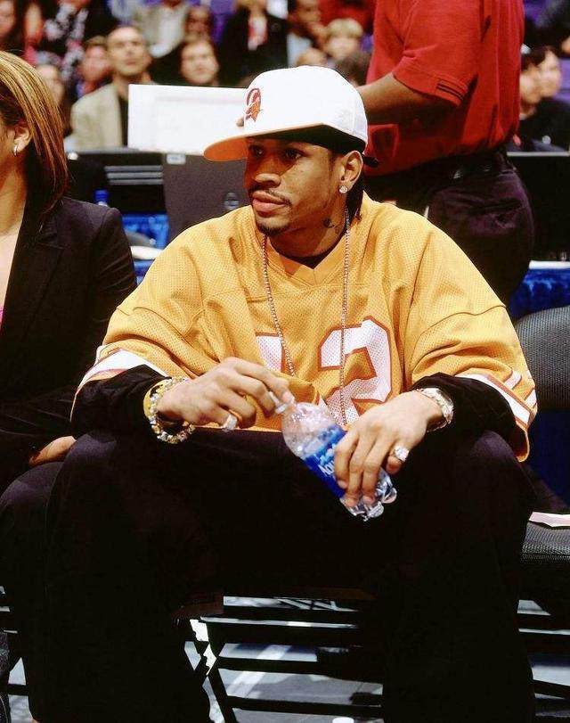 国乒单打首败诞生！总分8-2胜法国队，王楚钦孙颖莎混双已连胜9局（国乒遭单打首败！8-2击退法国，王楚钦／孙颖莎混双豪取9局连胜）