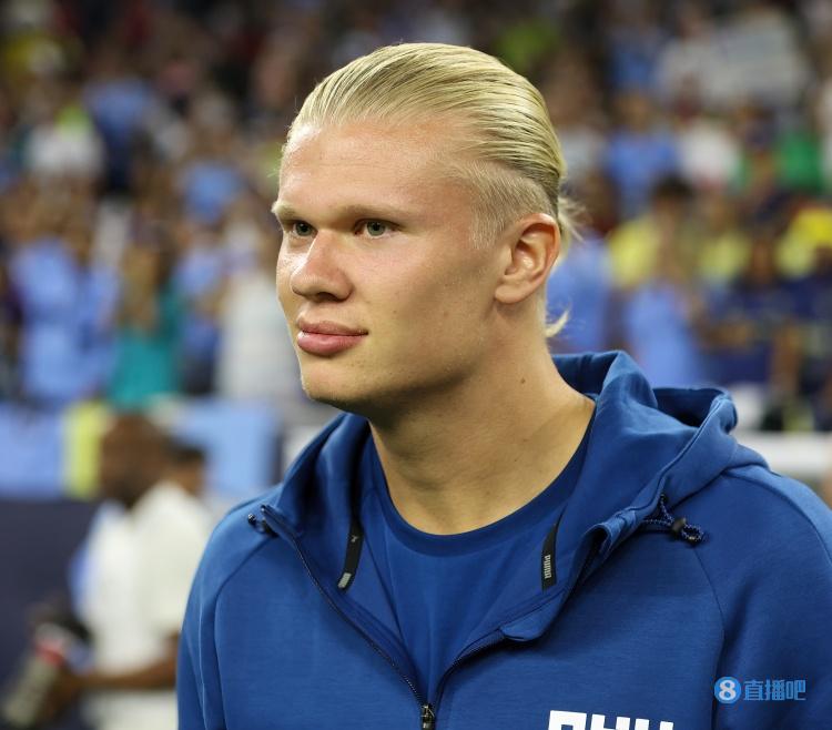 邵佳一将放弃绝大多数30岁以上老将：超10名国脚面临选择！（邵佳一或大幅弃用30岁以上老将，十余名国脚将面临去留抉择）