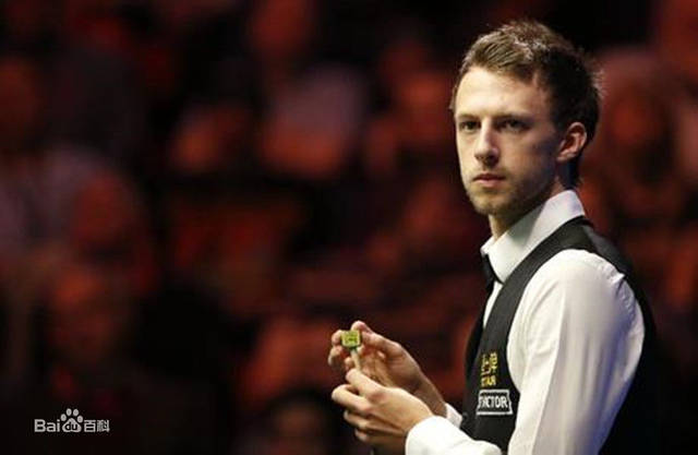 一个更真实 一个更真实