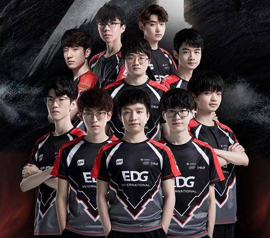 也与球队整 也与球队整