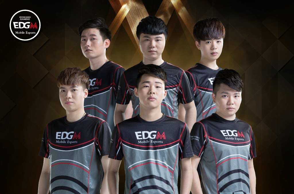 配合形成的 配合形成的